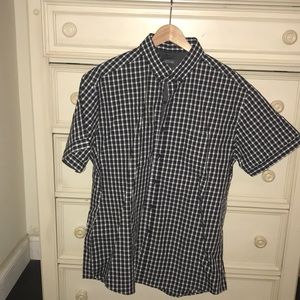 Kenneth Cole Reaction me a button down.